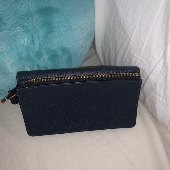 Beautiful navy coach purse - Picture 2 of 8